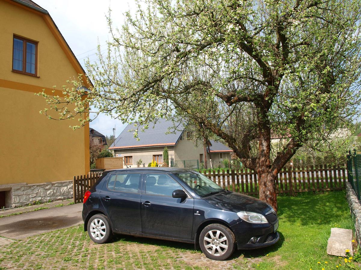 Apartmany Zlosin Velke Losiny Bagian luar foto